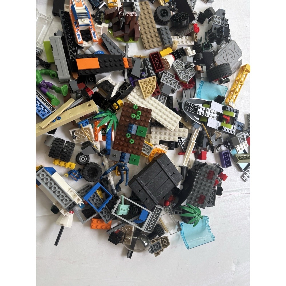 Lego Minifigure Accessories Lot  Random Pieces About 2# Assorted - Picture 5 of 8
